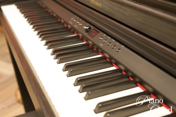 電子ピアノ RP701