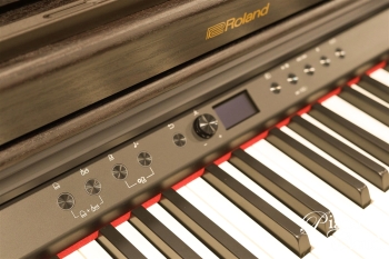 電子ピアノ RP701