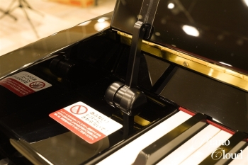 アップライトピアノ b113