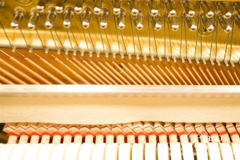 アップライトピアノ b113