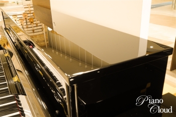 アップライトピアノ b113
