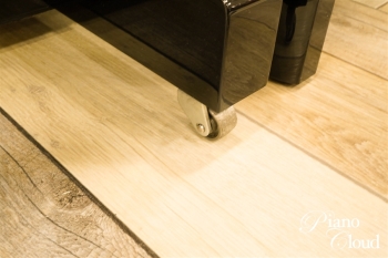 アップライトピアノ b113