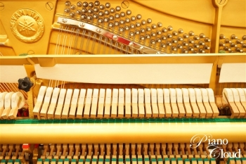 中古アップライトピアノ　UX