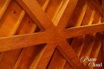 中古アップライトピアノ　UX