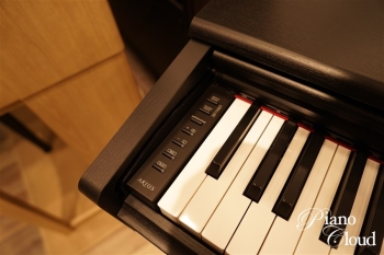 電子ピアノ　YDP-145B