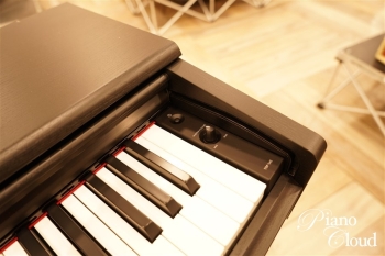 電子ピアノ　YDP-145B