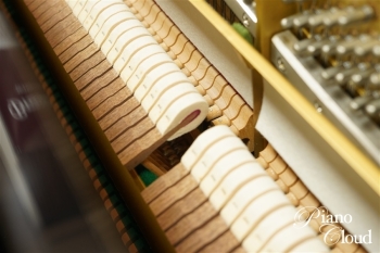 中古アップライトピアノ UX-3