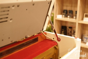 中古ピアノ　MX200MR