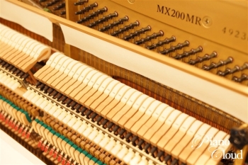 中古ピアノ　MX200MR