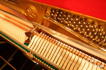 中古ピアノ　b113