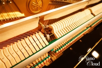 中古ピアノ　b113