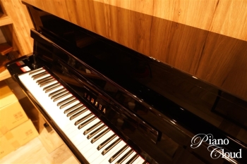 中古ピアノ　b113