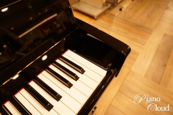中古ピアノ　b113