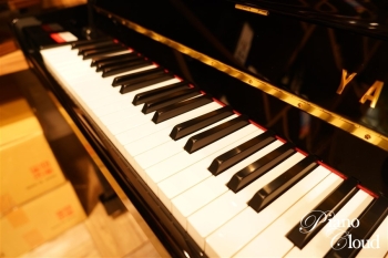 中古ピアノ　b113