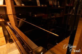 中古ピアノ　b113