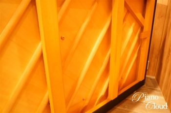 中古ピアノ　b113