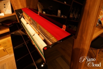 中古ピアノ　b113