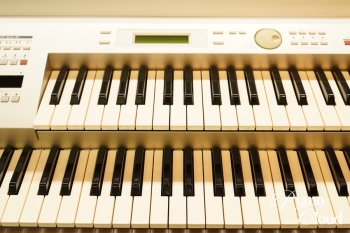 YAMAHAエレクトーン　ELB-01　兵庫県川西市　阪急川西能勢口近辺 YAMAHAエレクトーン ELB-01 兵庫県川西市 阪急川西能勢口近辺