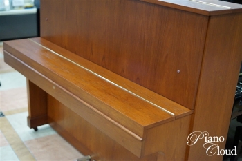 中古アップライトピアノ W103