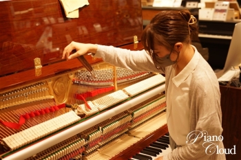 アップライトピアノ A123WNC