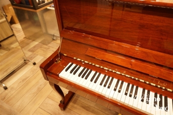 アップライトピアノ A123WNC