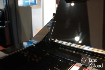 中古アップライトピアノ YM10