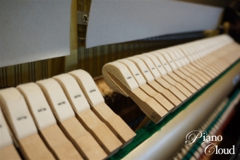 中古アップライトピアノ YM10