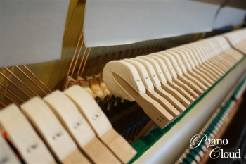 中古アップライトピアノ YM10