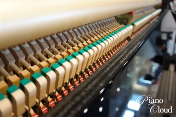 中古アップライトピアノ YM10