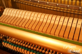 中古アップライトピアノ YU1Wn（消音機能付き）