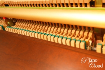 中古アップライトピアノ YU1Wn（消音機能付き）