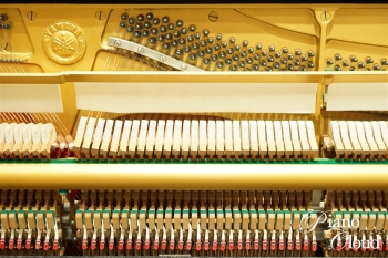 中古アップライトピアノ　U1H