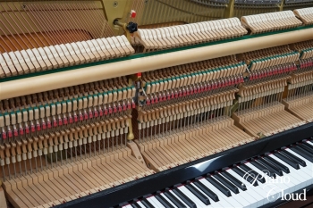 中古アップライトピアノ U300