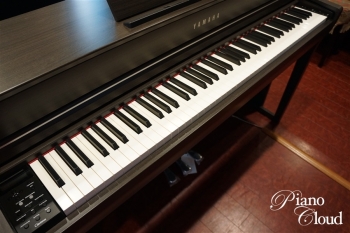 電子ピアノ Clavinova CLP-735(展示品限り)