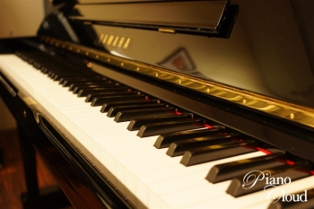 中古アップライトピアノ UX-1