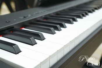 電子ピアノ　P-225 BK