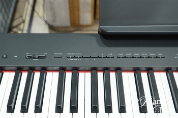 電子ピアノ　P-225 BK