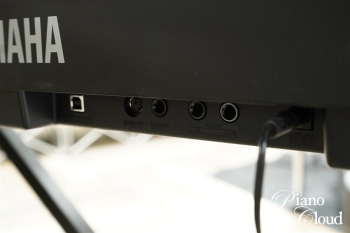 電子ピアノ　P-225 BK