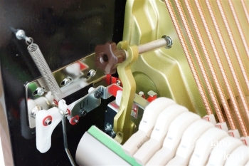 アップライトピアノ YU11TA3