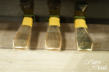 中古アップライトピアノ　UX