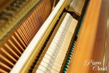 中古アップライトピアノ W103B