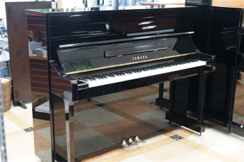 中古アップライトピアノ YM10