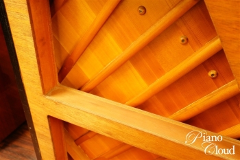 中古アップライトピアノ YUA