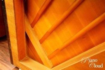 中古アップライトピアノ YUA