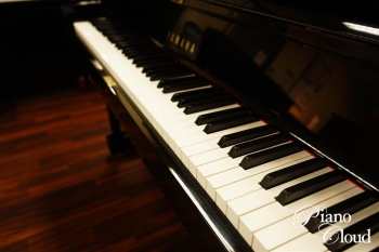 中古アップライトピアノ YUA