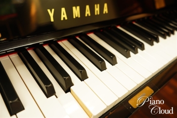 中古アップライトピアノ YUA