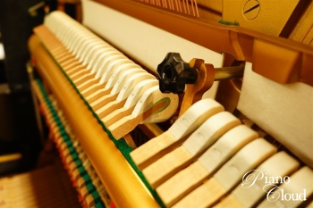 中古アップライトピアノ YUA