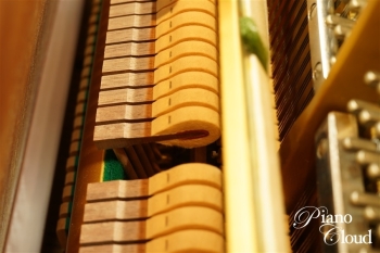 中古アップライトピアノ W107BT