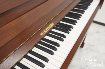 アップライトピアノ T-122 Tradition（ウォルナット艶消）