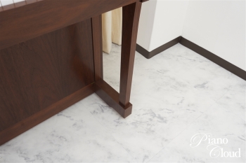 アップライトピアノ T-122 Tradition（ウォルナット艶消）